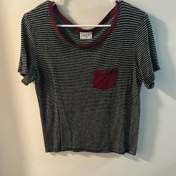 H.I.P stripped Tshirt - Picture 1 of 5